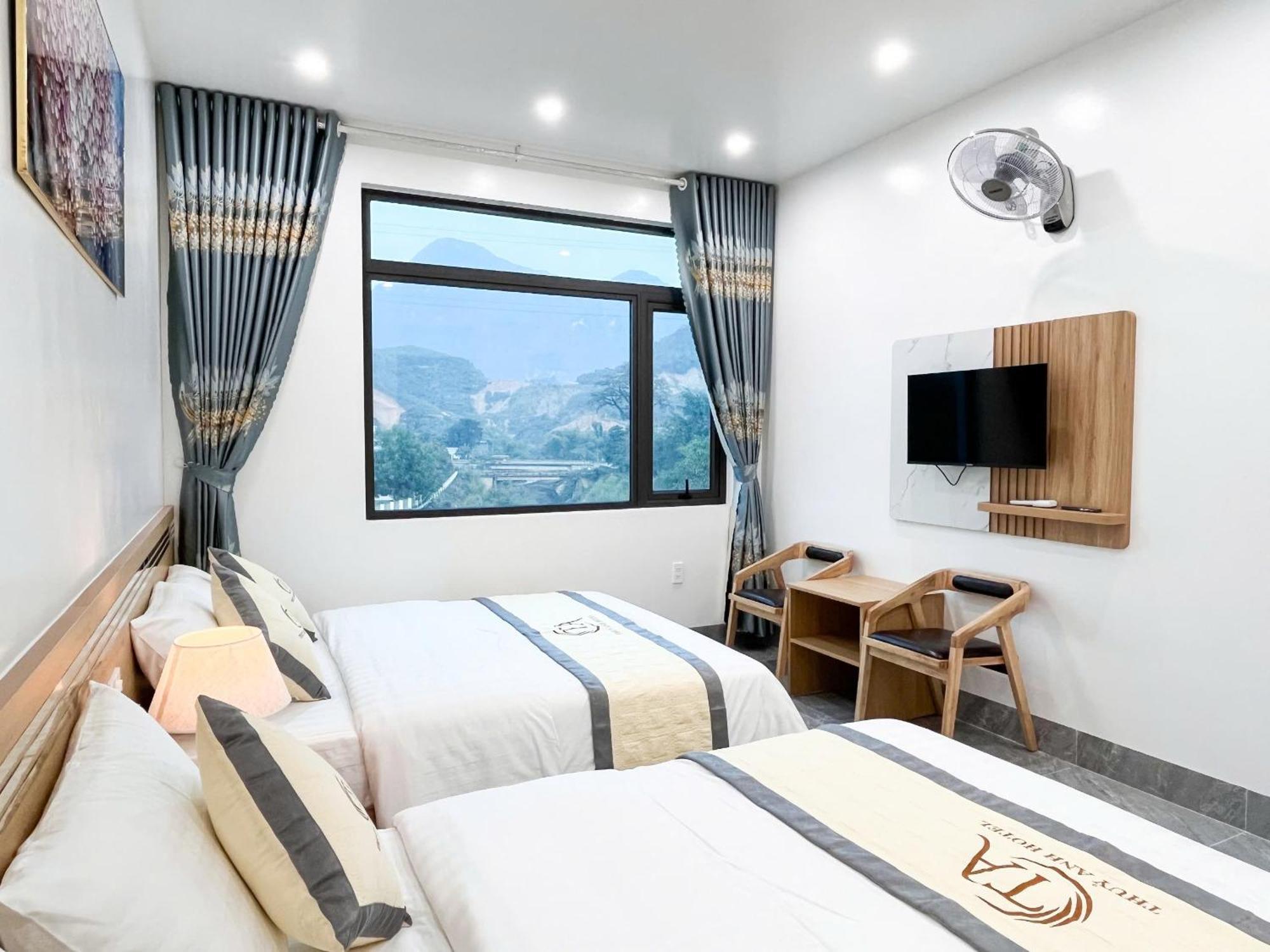 הא גיאנג Thuy Anh Hotel מראה חיצוני תמונה