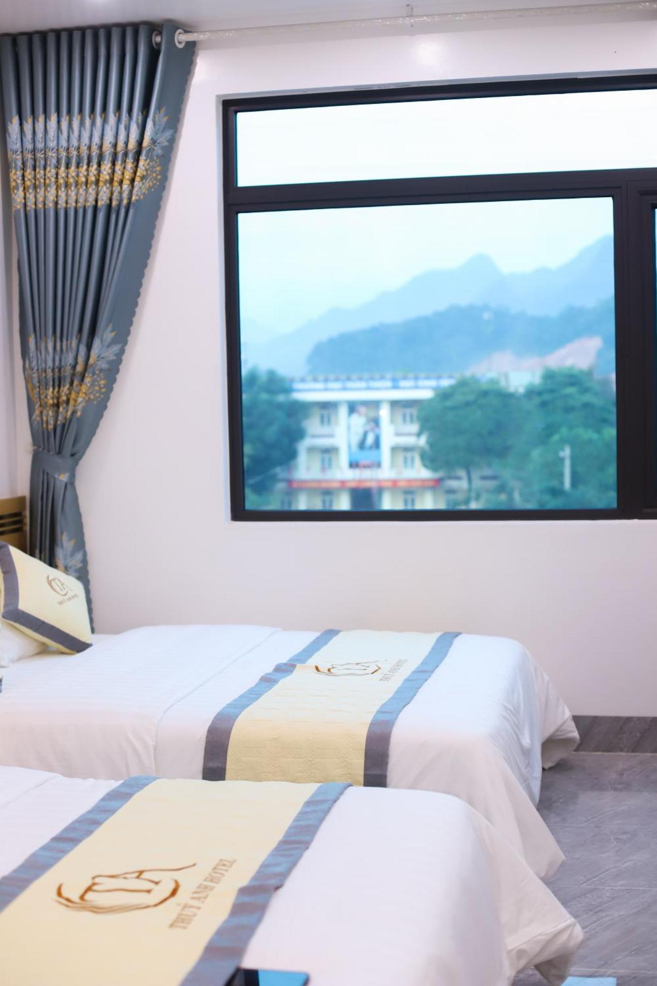 הא גיאנג Thuy Anh Hotel מראה חיצוני תמונה